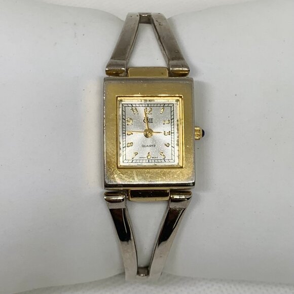 Vintage women watch 20mm good tone case quartz analog size 6.5” running - Picture 1 of 8